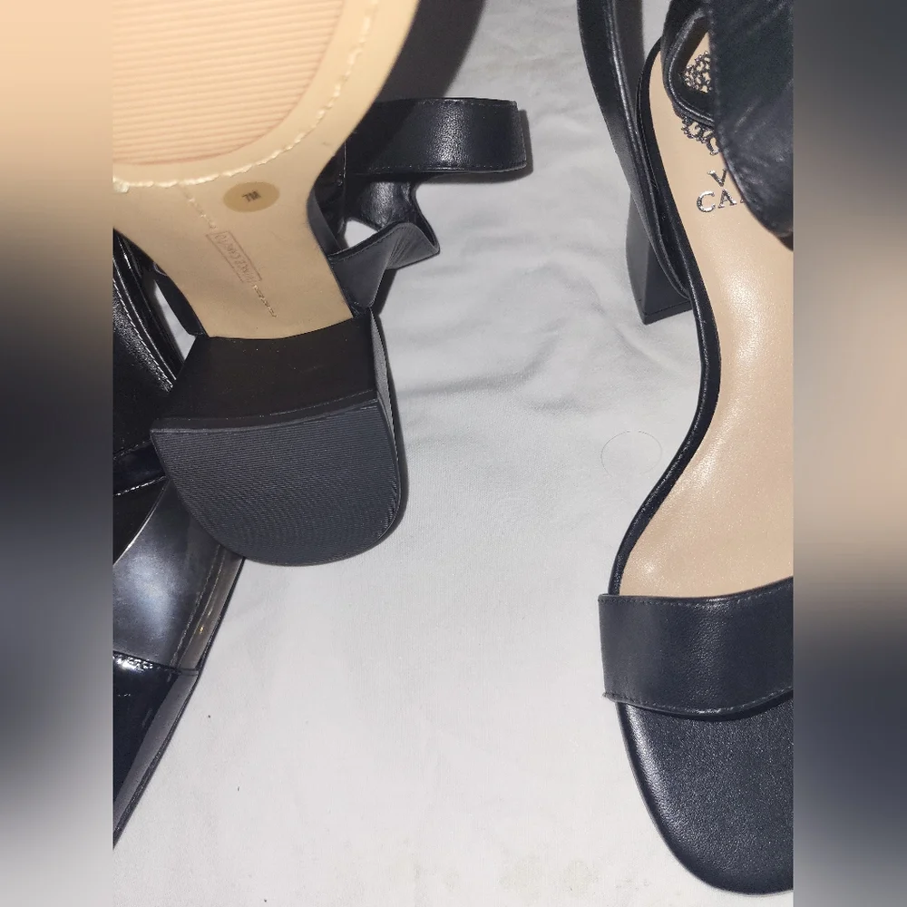 Vince Heels - Picture 2 of 2